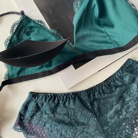 Numéro5 deep green × magenta 【T-0232】