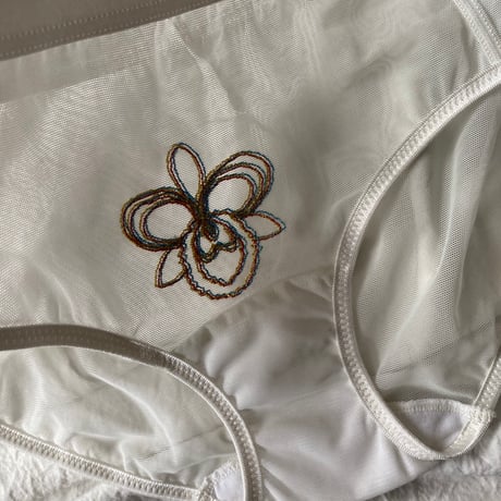 sample orchid shorts white