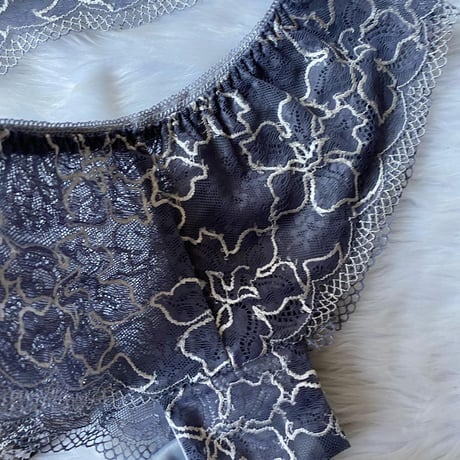 Numéro5  gray × white flower【T-0283】