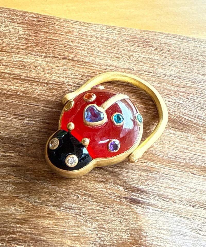 【新品】【フィリップ フェランデス】てんとう虫デザイン リング 赤黒 新品】【フィリップ フェランデス】てんとう虫デザイン リング 赤黒
