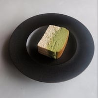 二層のチーズケーキ / ハーフ&ホワイトクグロフケーキ