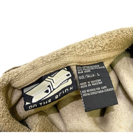 ON THE BRINK FLECCE HOODIE size L