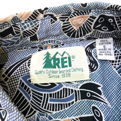 80-90's REI WOMEN'S NATIVE PATTERN SHIRT size S