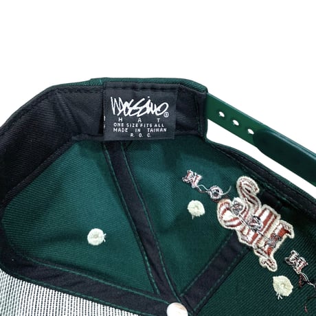 MOSSIMO CAP・MINT CONDITION
