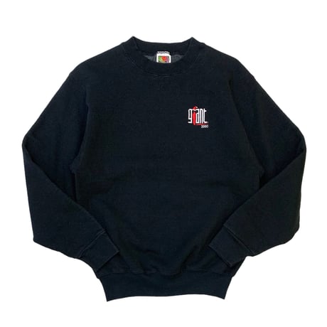 00's Giant Black Sweater size S