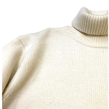 ORVIS HIGH NECK LAMBS WOOL SWEATER size M