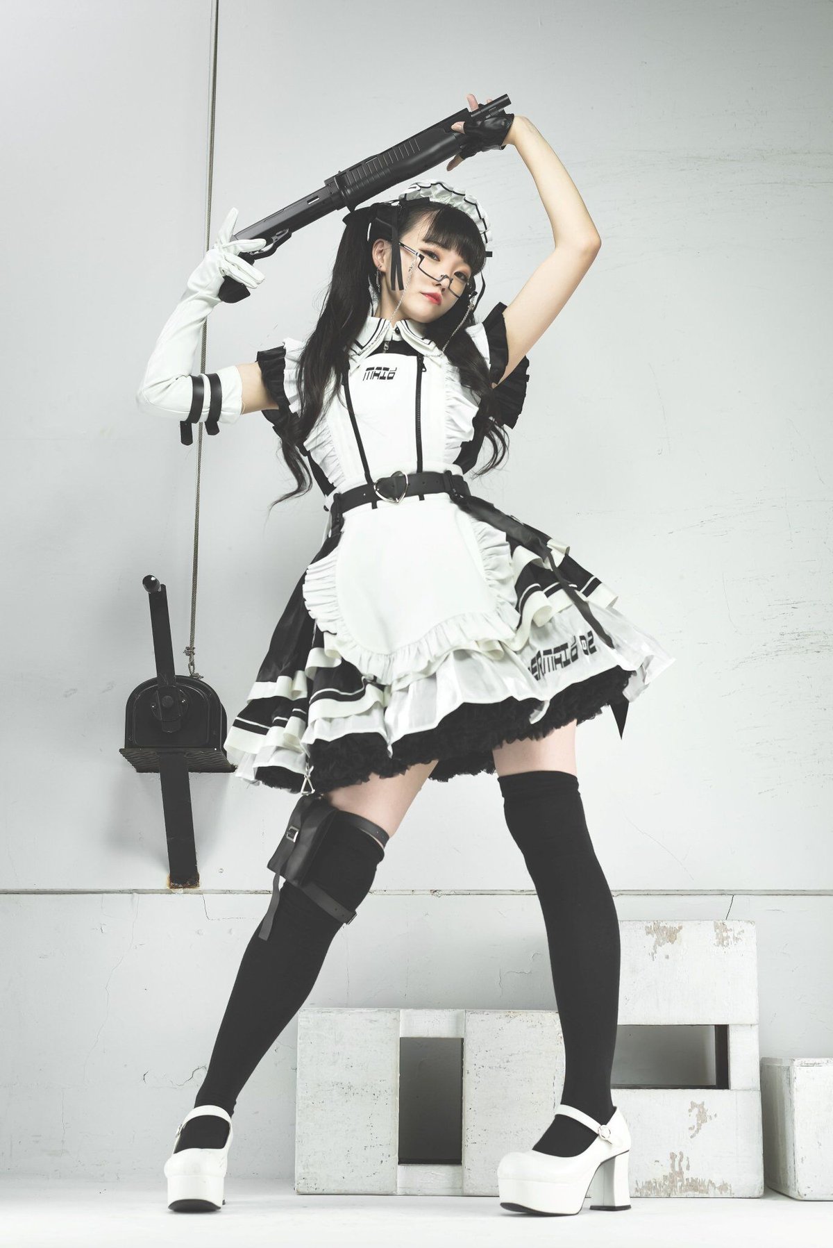 サイバーメイド オリオ2.0 中華メイド 戦闘メイド 武器付き