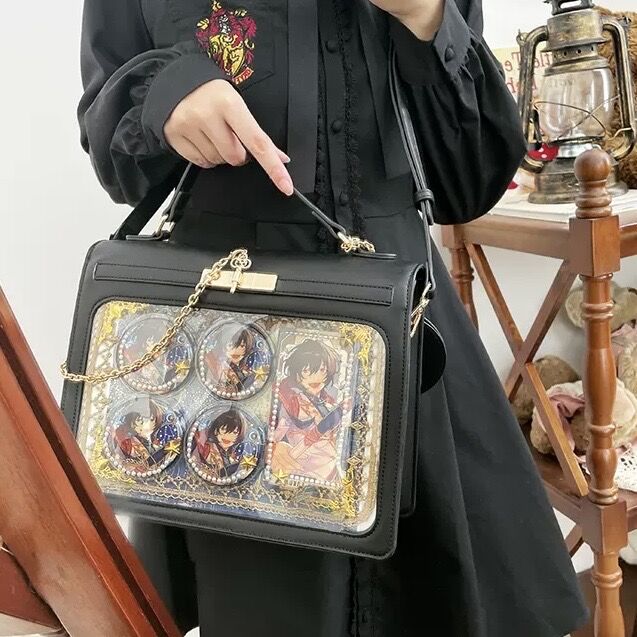 ブラックはお取り寄せ】【浮遊猫】丸ポーチ付き！宝箱痛バ【3色