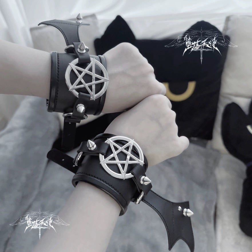 お取り寄せ】【堕落天使】悪魔の羽根リストバンド【1対】 | はれあめ