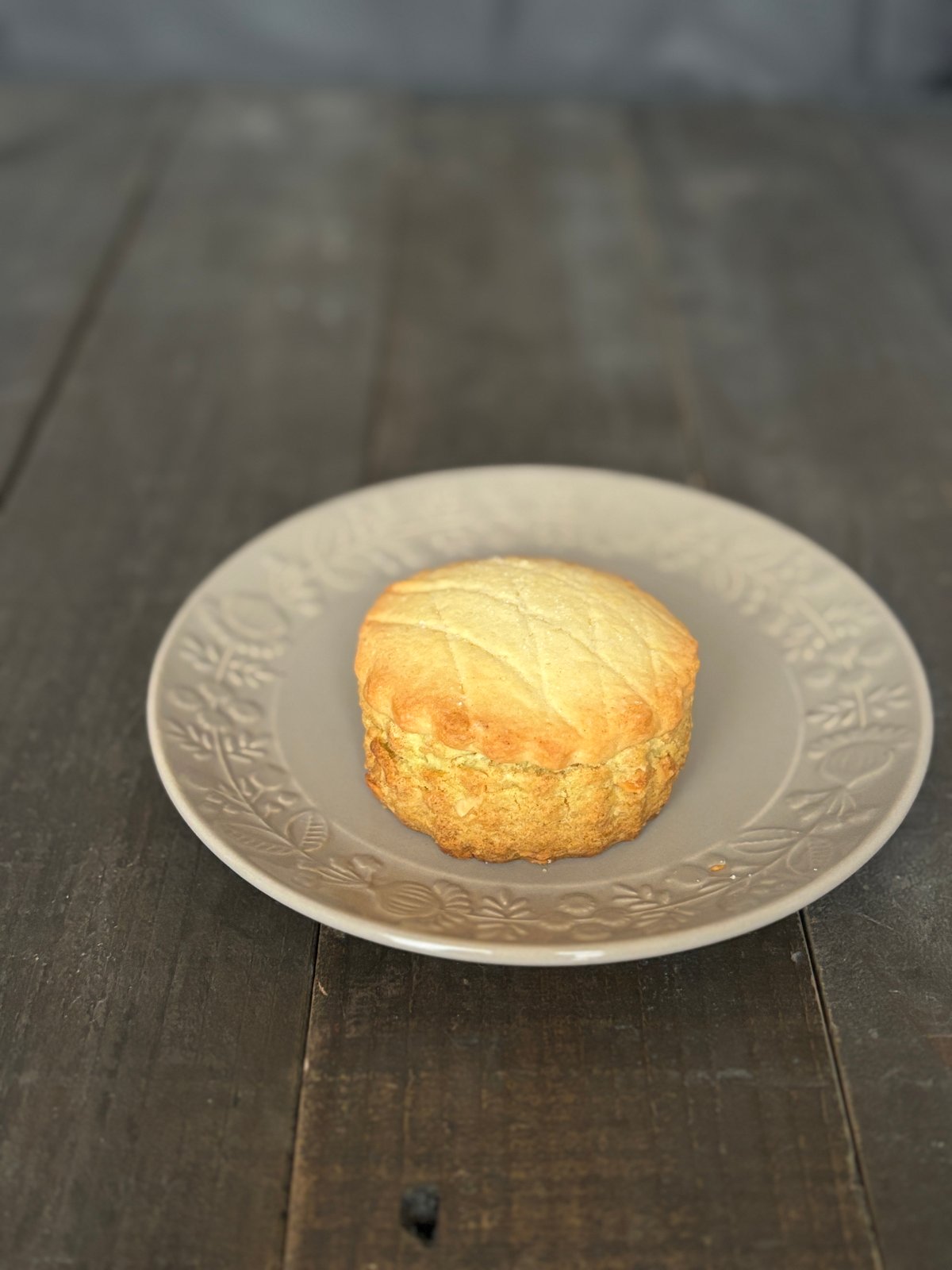 8ー9月の期間限定スコーン】メロンパン風スコーン | SCONEDOLPHIN