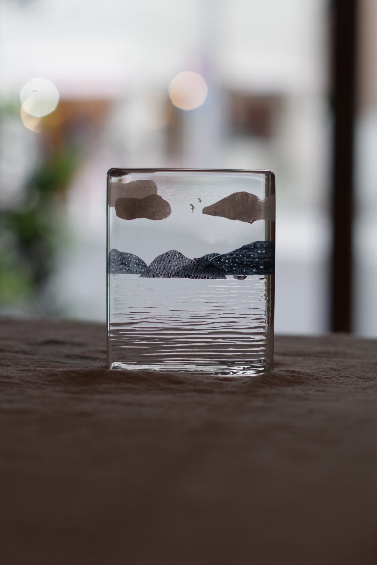 金津沙矢香 a book ガラス オブジェ 工芸品 Amazon.co.jp: 金津沙矢香 a book ガラス オブジェ : おもちゃ