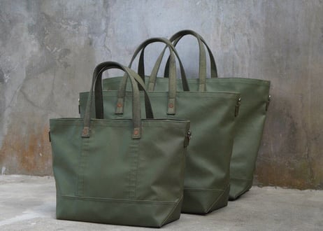 Durable tent tote