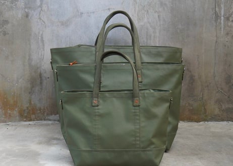 Durable tent tote