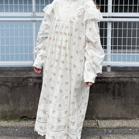 【 overlace 】 bouquet embroidery recollection dress (ワンピース)