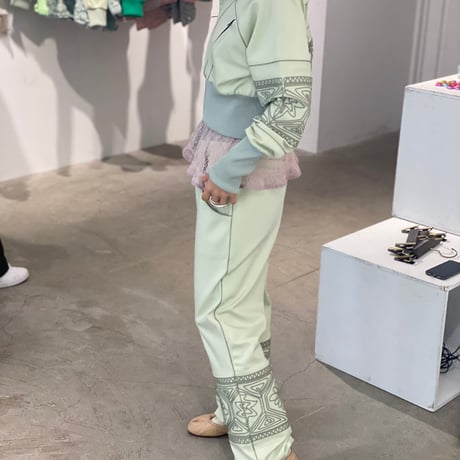 【 ritsu 予約 】KIKU embroidered wide-leg track pants -2026年9月～11月発送予定-