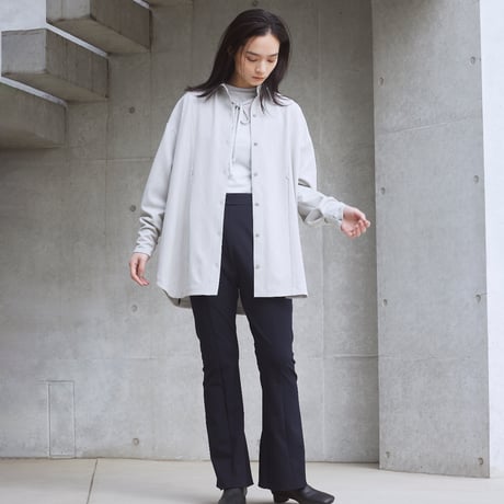 【 Kana Kawasaki 】stretch flared pants (パンツ)