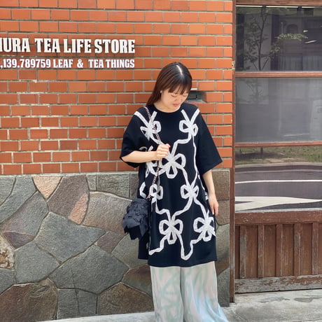 【 overlace 】 ribbon big T-shirt