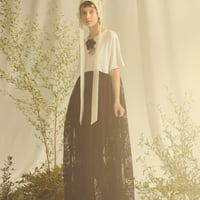 【 overlace 】 flower T-shirt docking dress