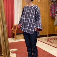 【 Yuumi ARIA 】 BACK OVER T-SHRITS (シャツ)