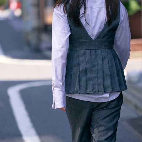 【 jesh 予約】 Lace up Pleated Vest / Navy -2026年9月～11月発送予定-