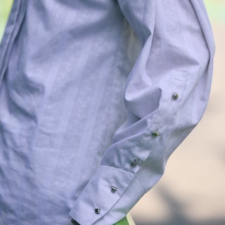 【 jesh 予約】 Metal button pleated blouse / Light gray -2026年9月～11月発送予定-