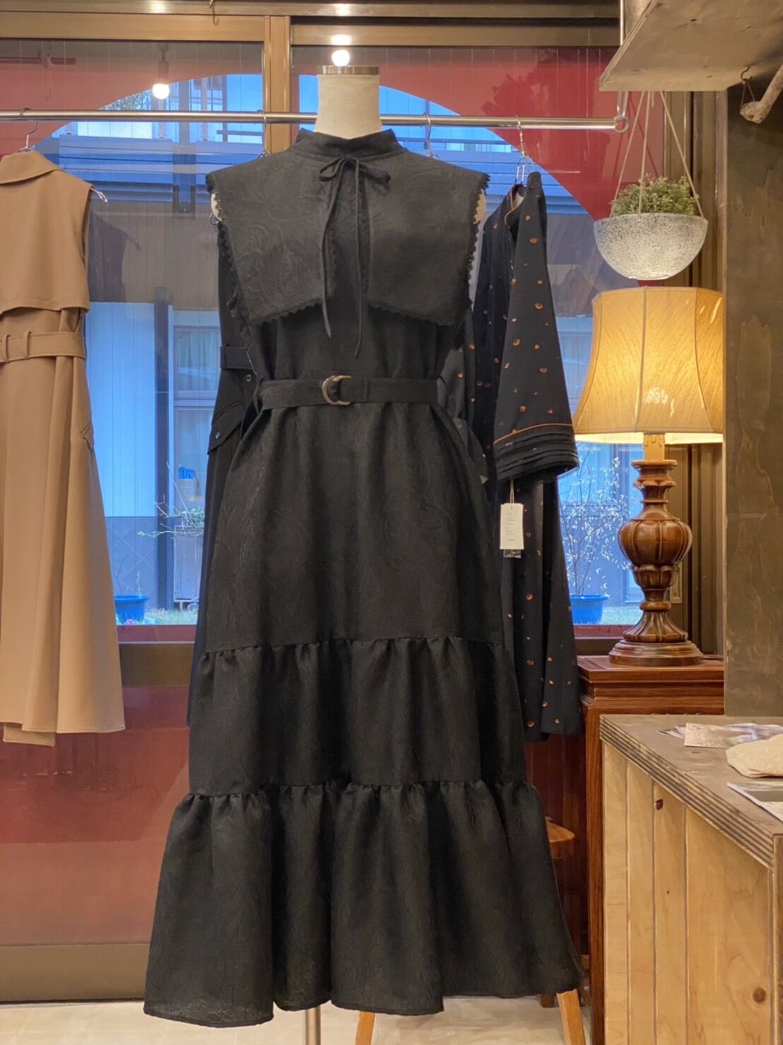 〈Laurence〉attached collar long dress