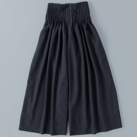 【 overlace 予約 】pin tuck pants -2026年10月発送予定-