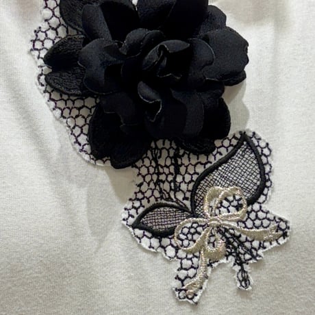 【 overlace 】 flower chibi T-shirt
