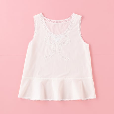 【 overlace 】 ribbon sleeveless blouse