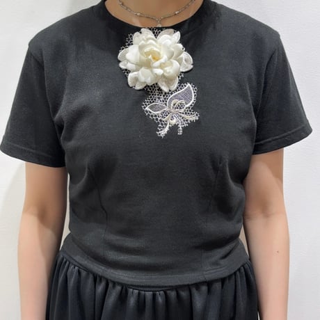 【 overlace 】 flower chibi T-shirt