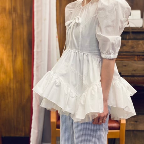 【 overlace 】 curve hem yoke blouse (ブラウス)