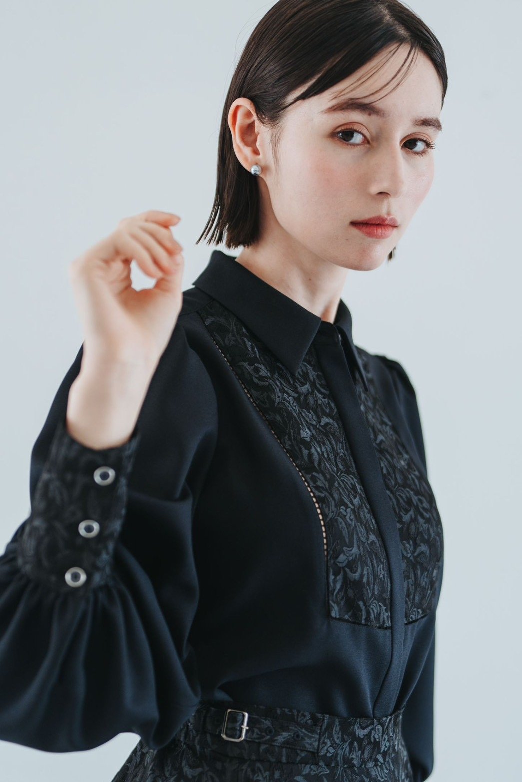 シャツ/ブラウス(長袖/七分) BOTANICAL JACQUARD BLOUSE Ameri（アメリ）の「UND BOTANICAL JACQUARD BLOUSE（シャツ/ブラウス