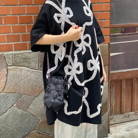 【 overlace 】 ribbon big T-shirt
