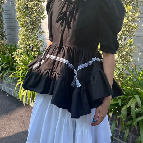 【 overlace 】 curve hem yoke blouse (ブラウス)