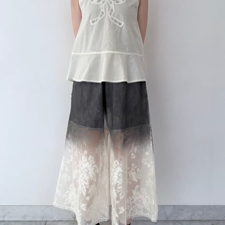 【 overlace 】 ribbon sleeveless blouse