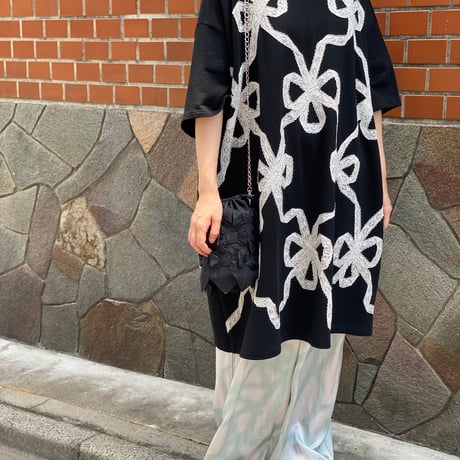 【 overlace 】 ribbon big T-shirt