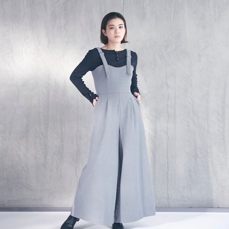 【 Kana Kawasaki 】stretch flannel all-in-one (オールインワン)