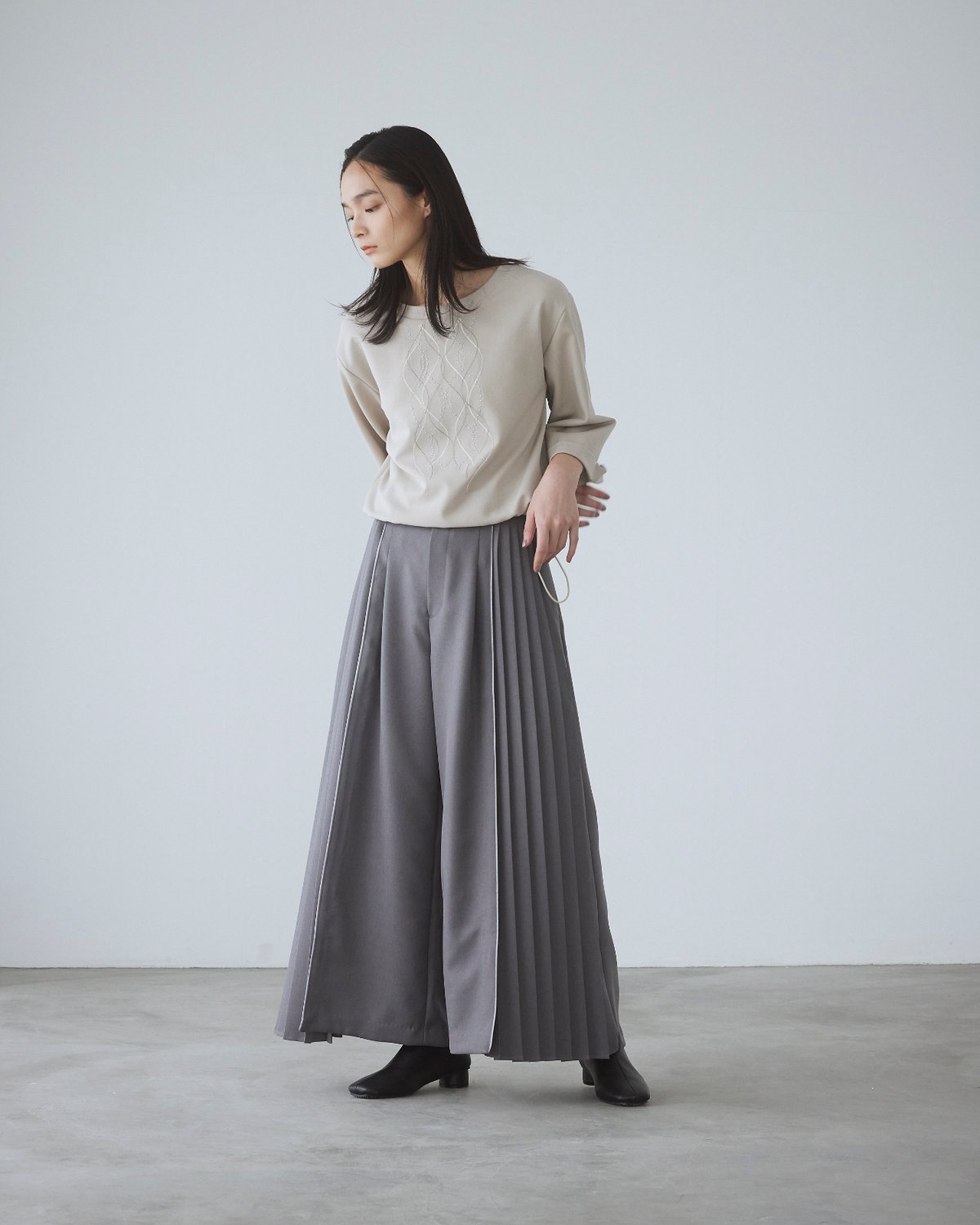 Kana Kawasaki 】 embroidery pullover (トップス) |