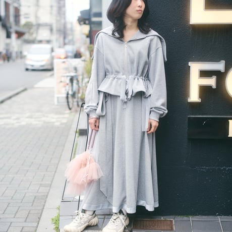 【 MIKI IMAMURA 予約】SAILOR COLLAR PEPLUM TOP (トップス) -2026年10月発送予定-