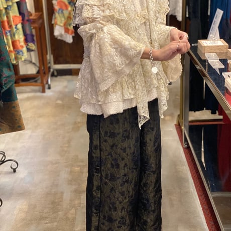 【 kwotias 】 flower garden blouse (ブラウス)