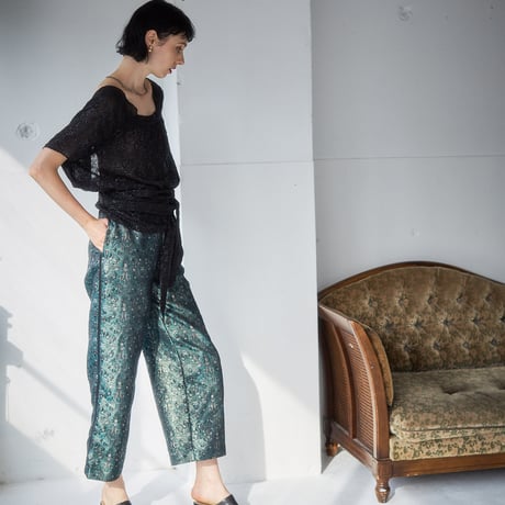 【 kwotias 】 Cut jacquard blouse (ブラウス)