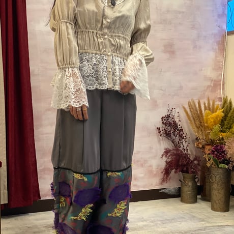 【 kwotias 】 tre grazie blouse (ブラウス)
