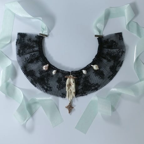 【 natsumi osawa 】 twinkle collar necklace 手 Hand（light blue）