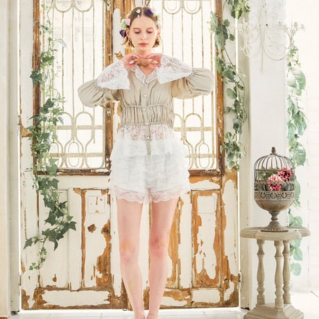 【 kwotias 】 tre grazie blouse (ブラウス)