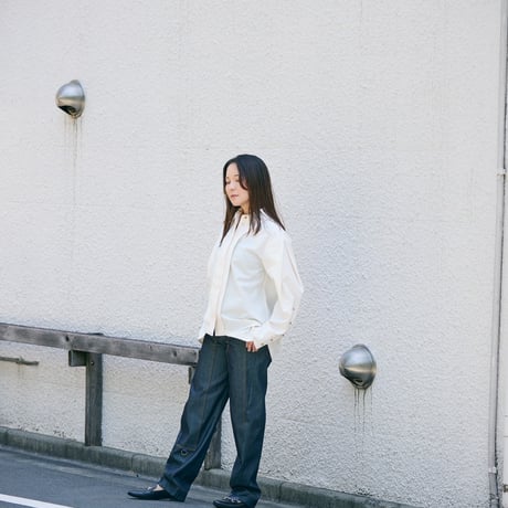 【 jesh 予約】 Metal button pleated blouse / Ecru -2026年9月～11月発送予定-