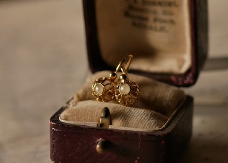 18k  Dormeuse earrings