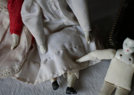 Robe BLANCHE  bisque doll