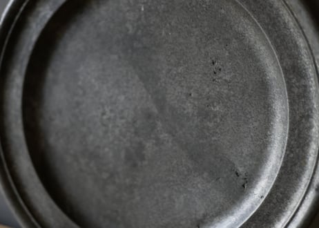 ピュータープレート　フランスアンティーク　アンティークのある暮らし　ブロカント