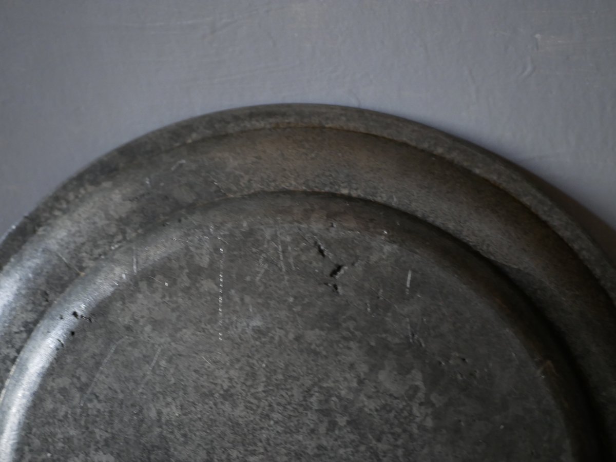 フランスアンティーク　ピューター製　プレート　ブロカント　蚤の市 ピュータープレート フランスアンティーク アンティークのある暮らし