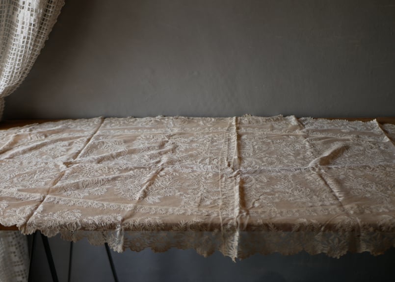 フランスアンティークテーブルクロス　フランスアンティークレース　フランスカーテン 正方形) フランス アンティーク フィレレース テーブルクロス
